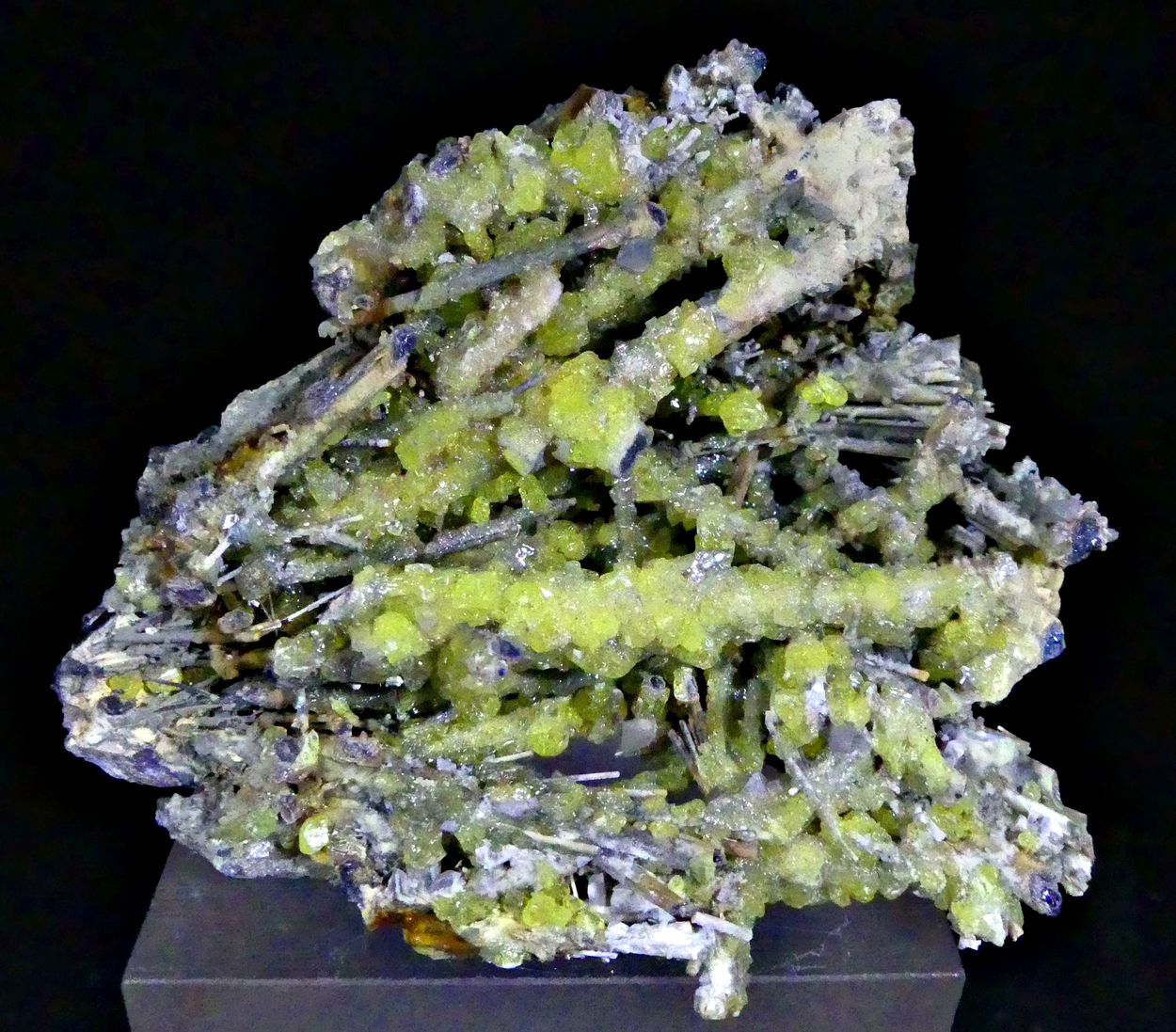 Sénarmontite Native Sulphur Cervantite & Stibiconite Psm Stibnite On Stibnite