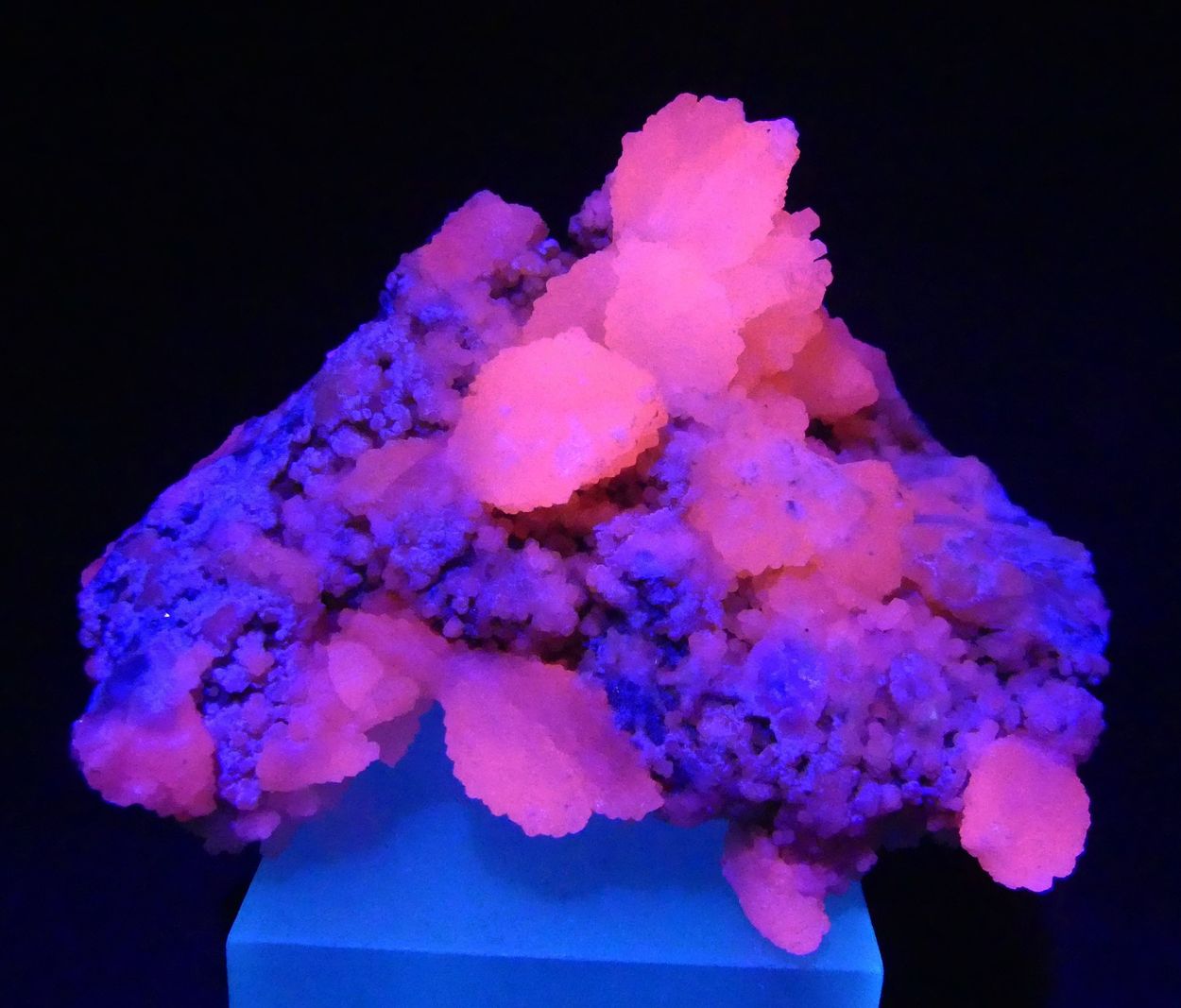 Manganoan Calcite