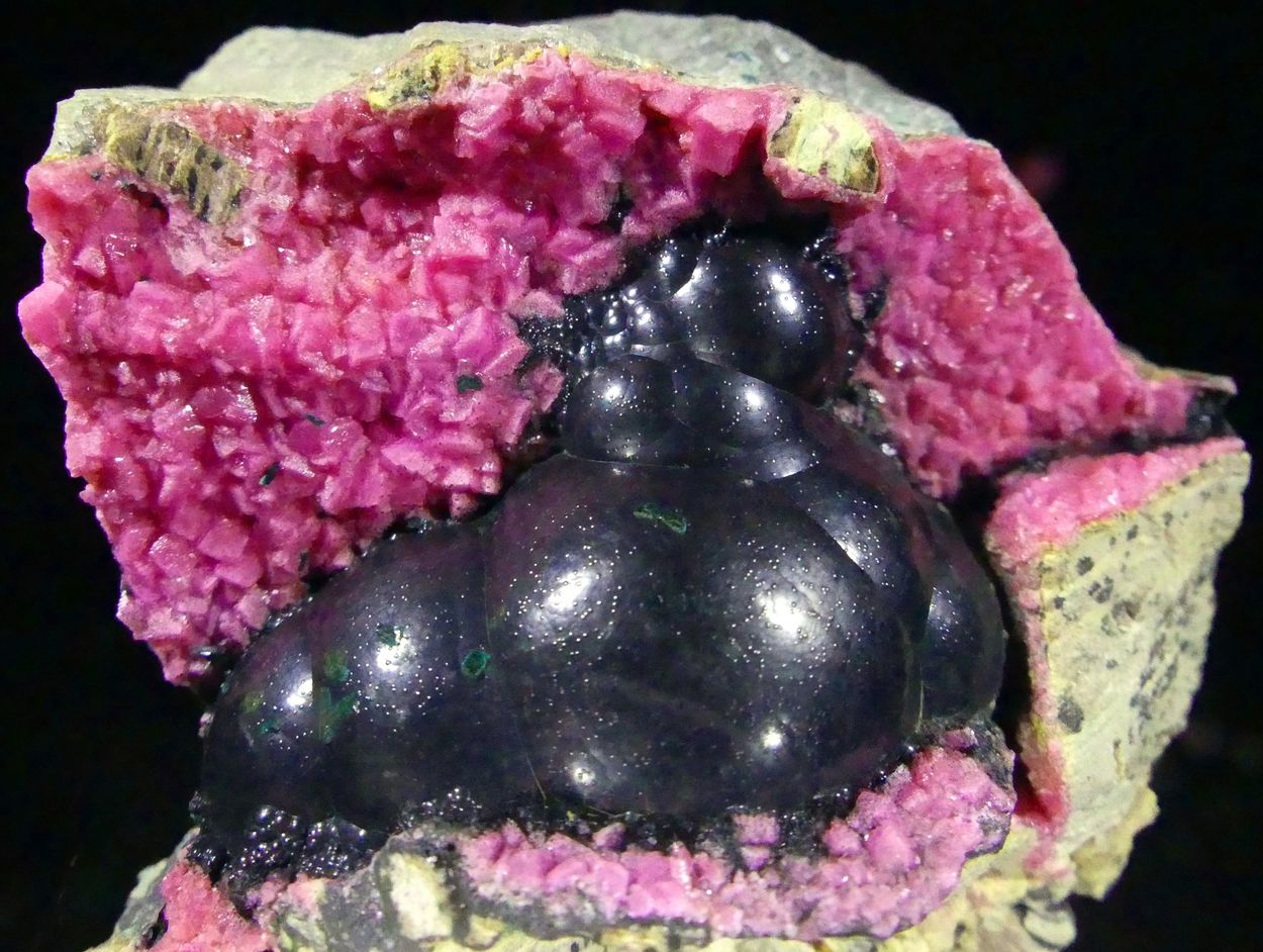 Rare Cobalto Calcite With Spherical Heterogenite and 