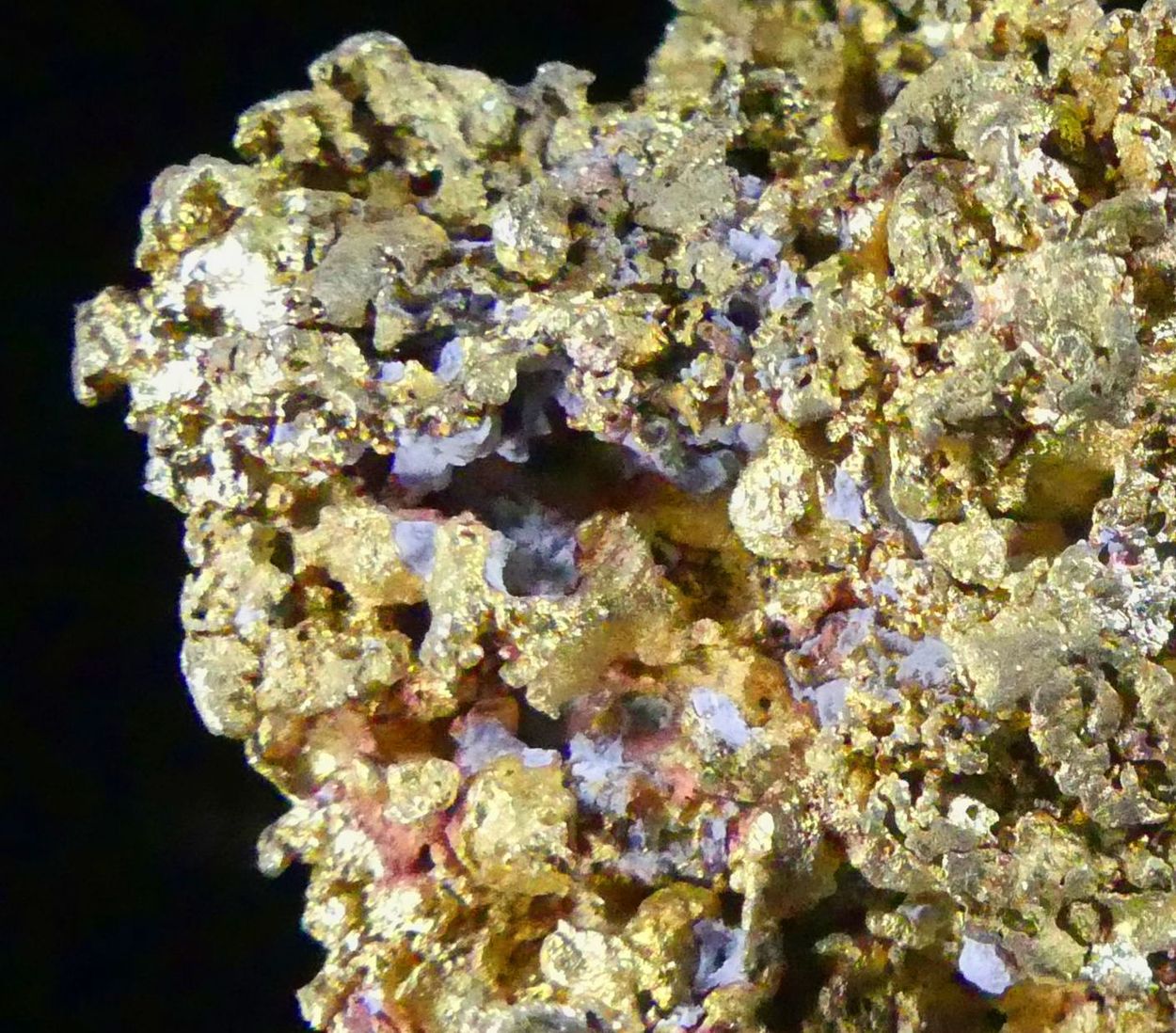 Tongxinite On Native Copper