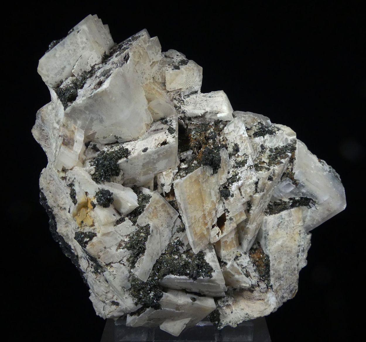 Calcite With Clinochlore