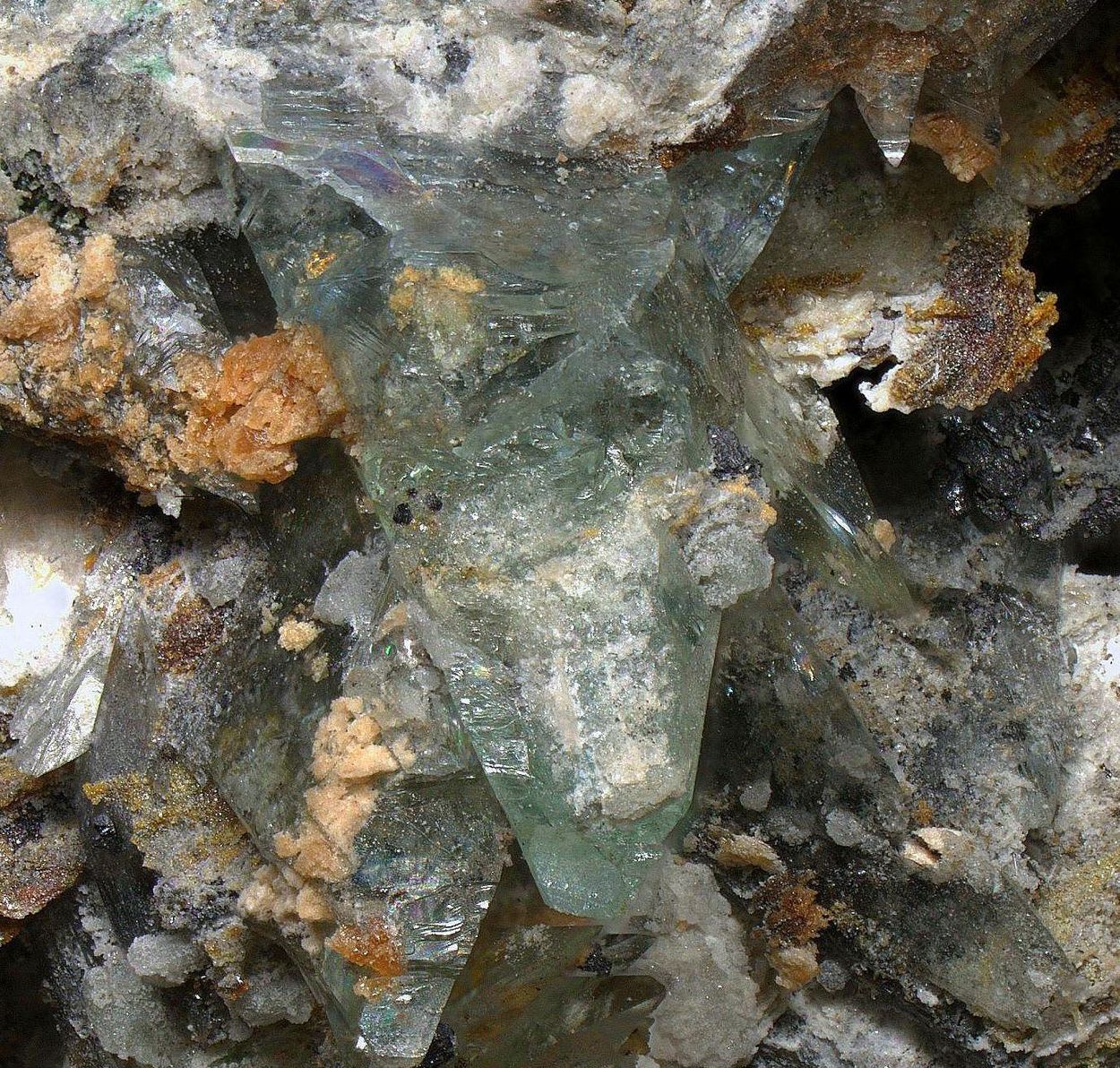 Phosphophyllite With Schoonerite & Columbite-(Fe)