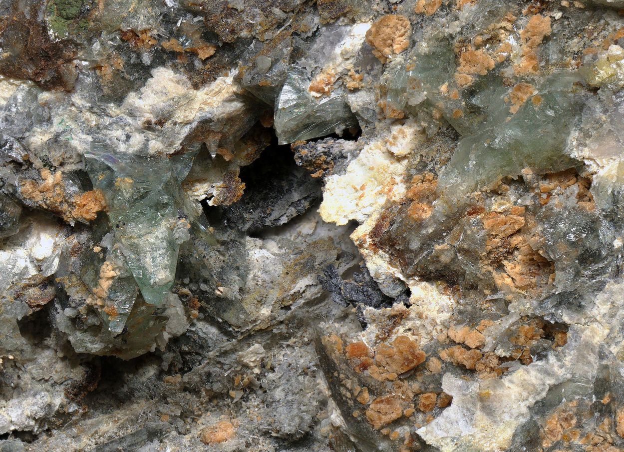 Phosphophyllite With Schoonerite & Columbite-(Fe)