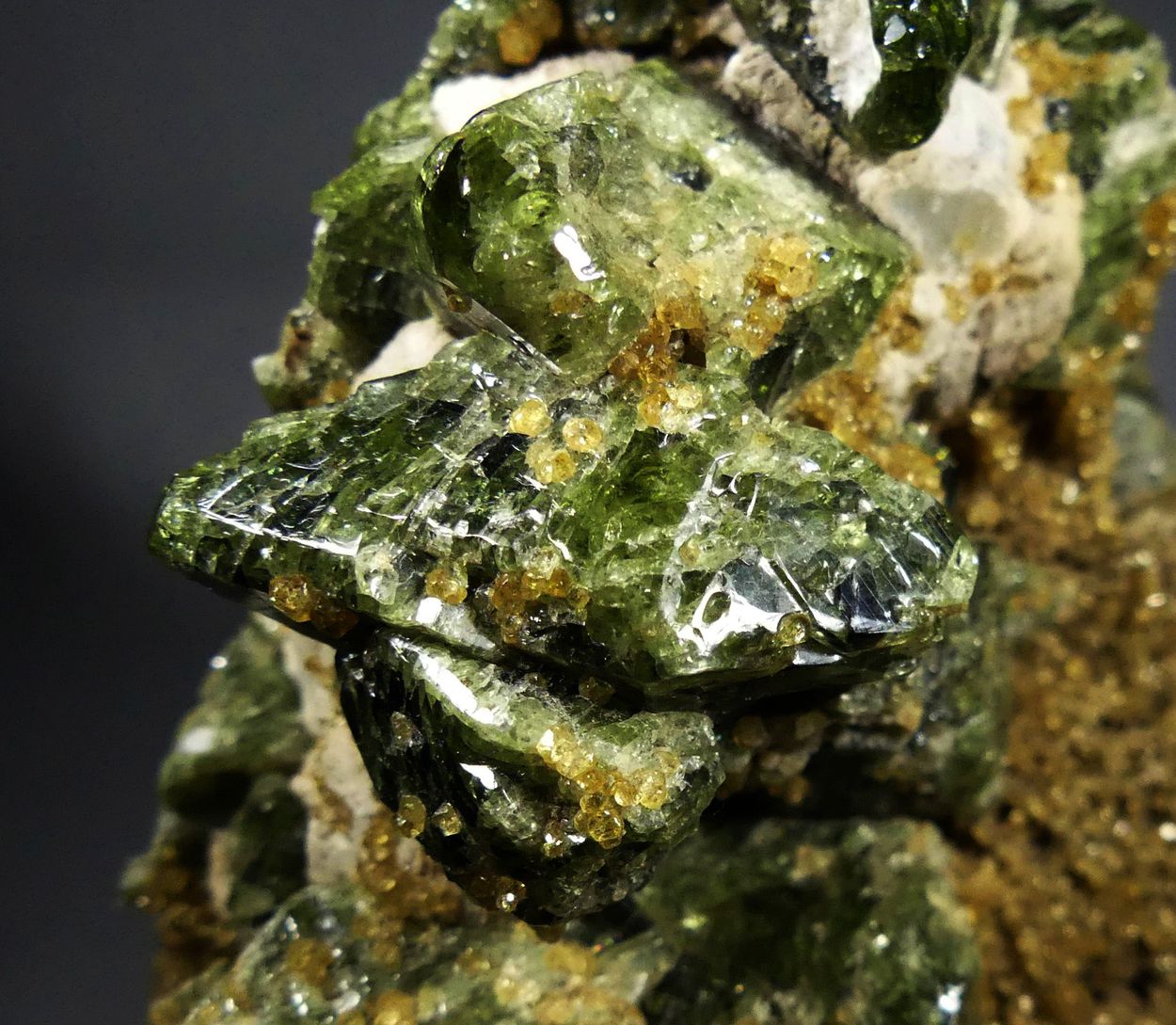 Diopside With Grossular