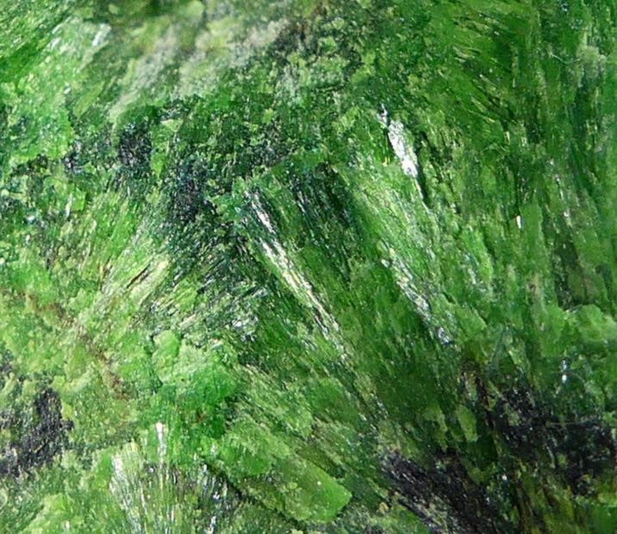 Cuprosklodowskite