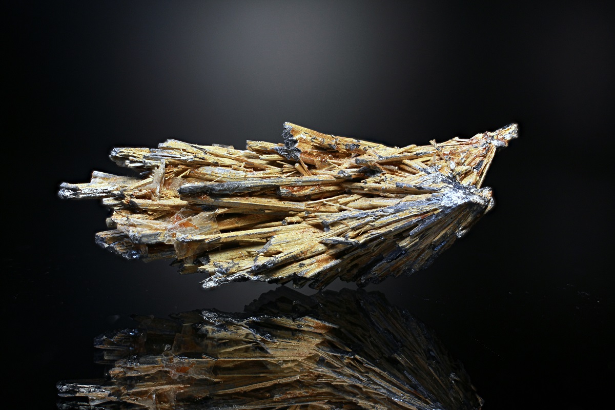 Stibnite & Klebelsbergite