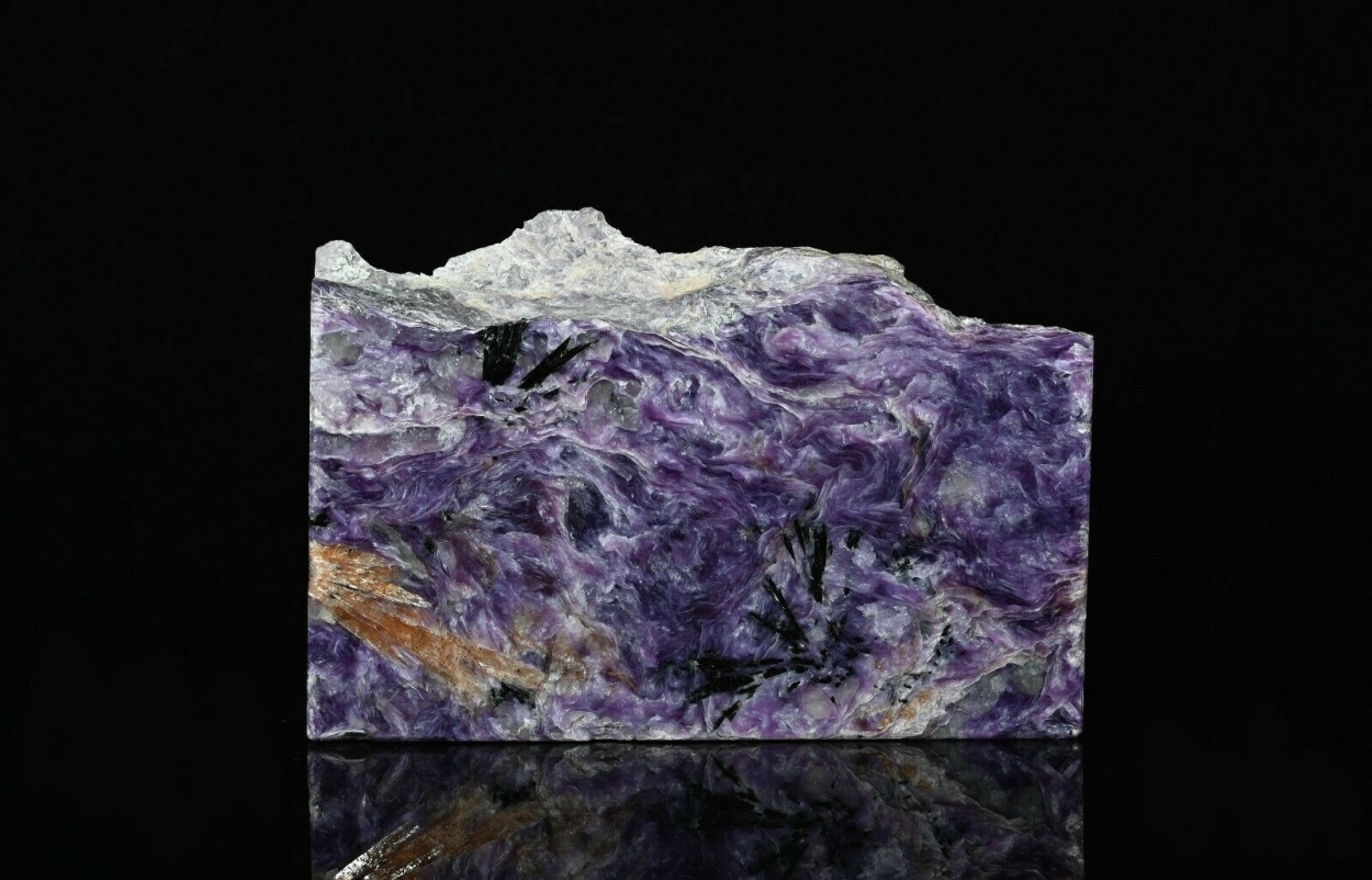 Tinaksite & Charoite