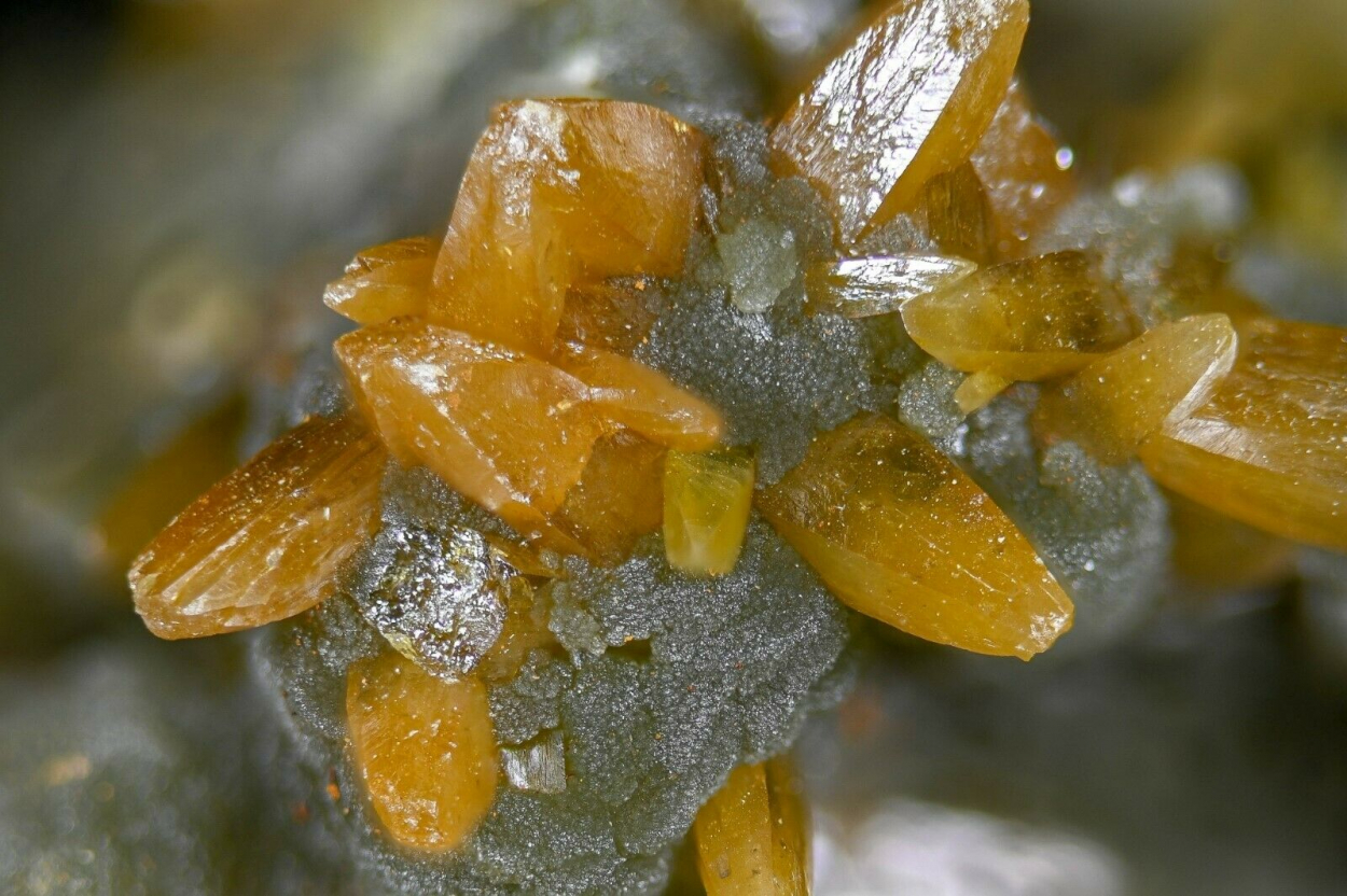 Wulfenite & Mimetite