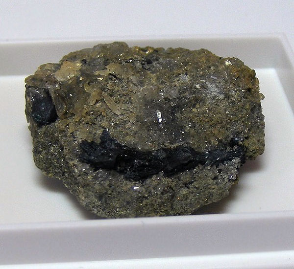 Betekhtinite