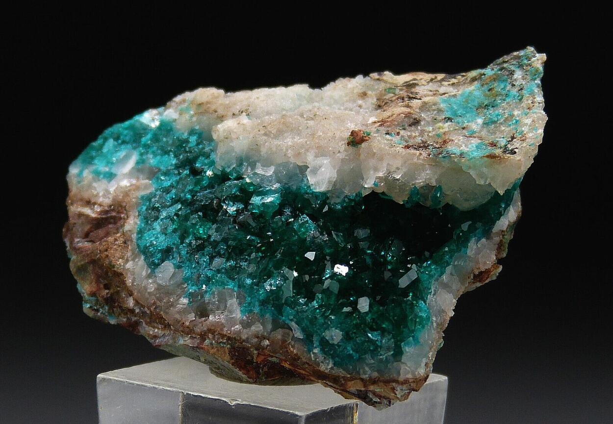 Dioptase & Quartz