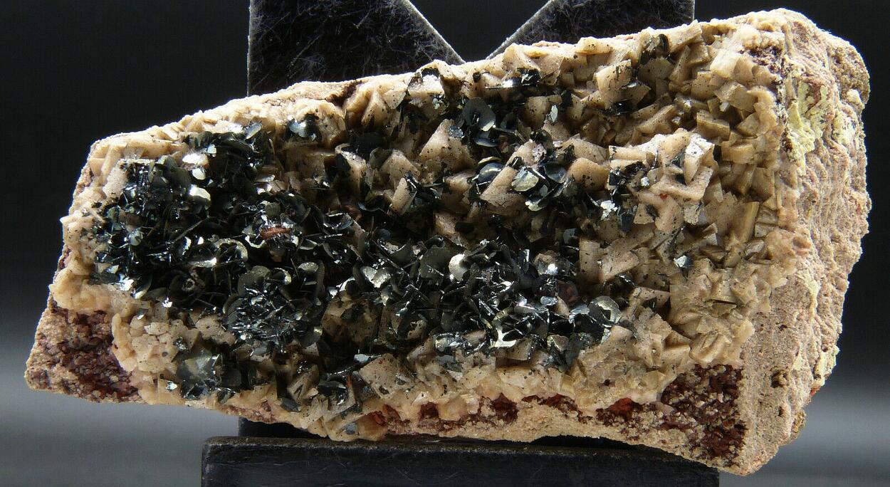 Hematite & Dolomite