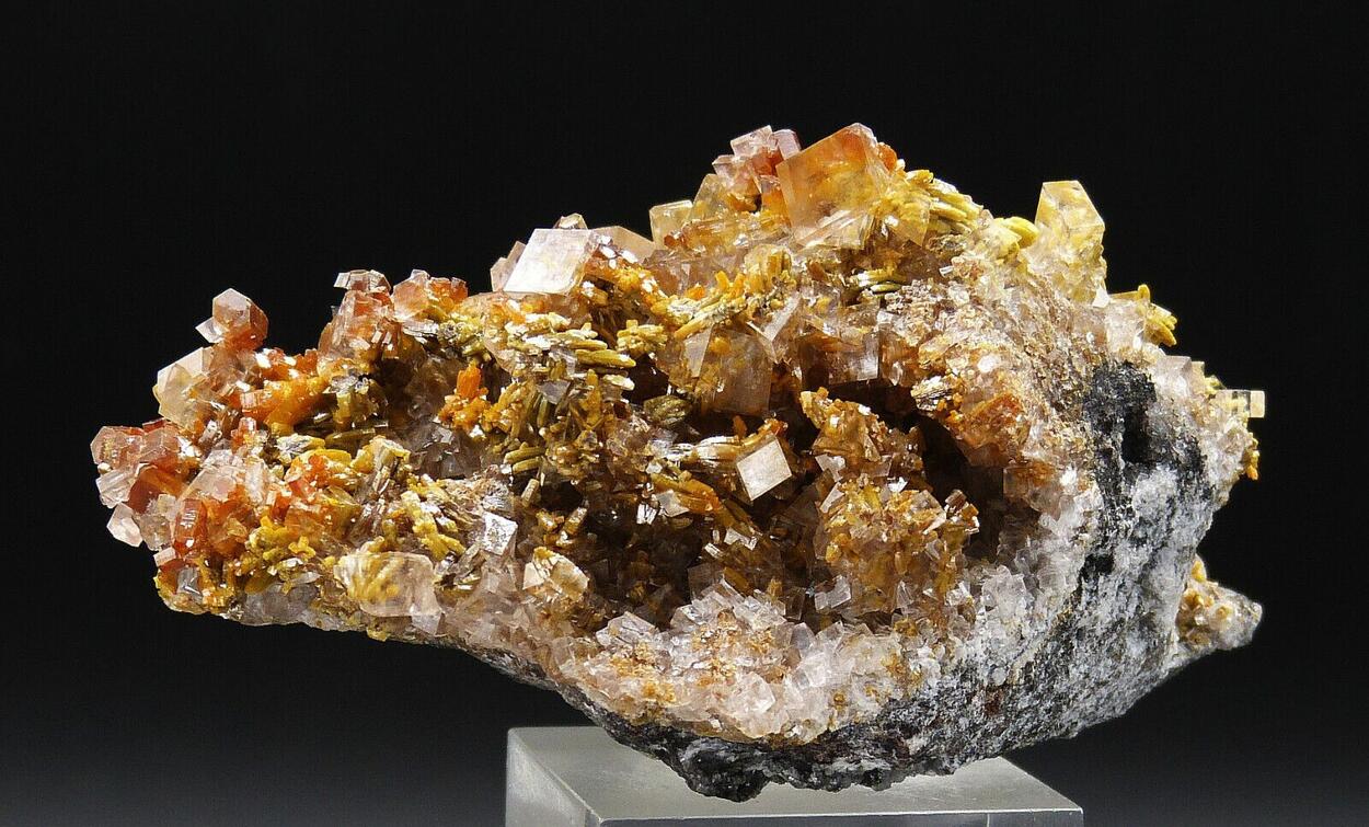 Vanadinite & Calcite