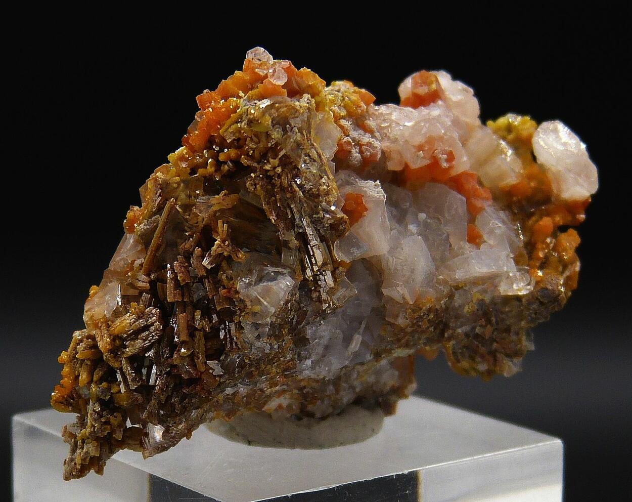 Vanadinite & Calcite