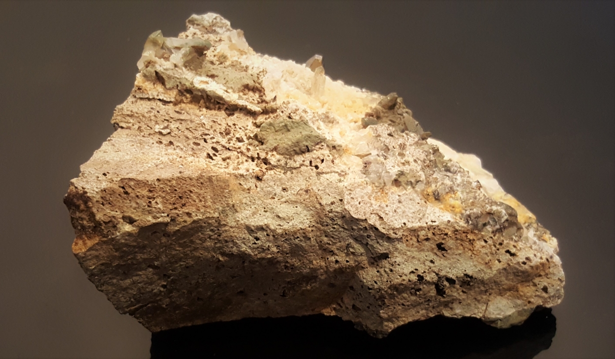 Anatase On Albite & Quartz