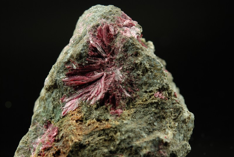 Erythrite