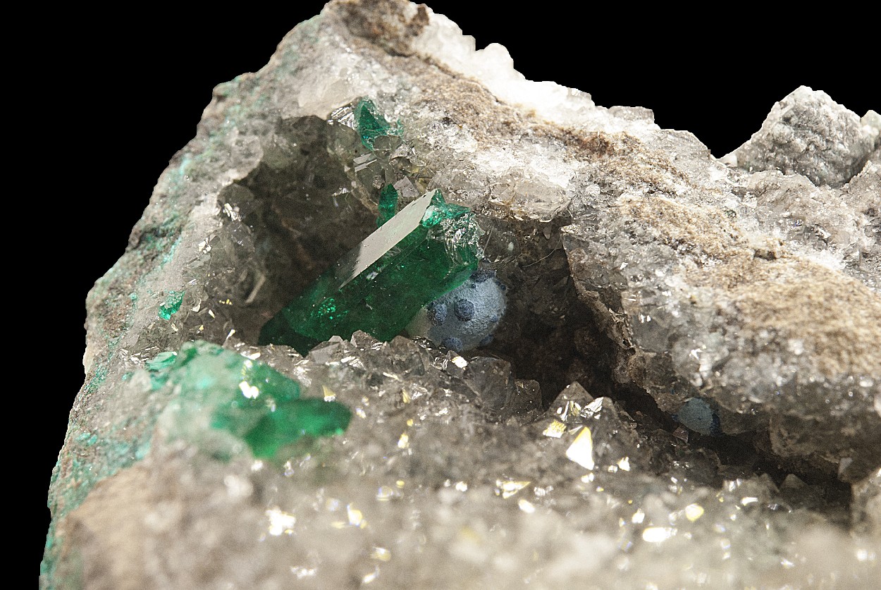 Dioptase With Plancheite