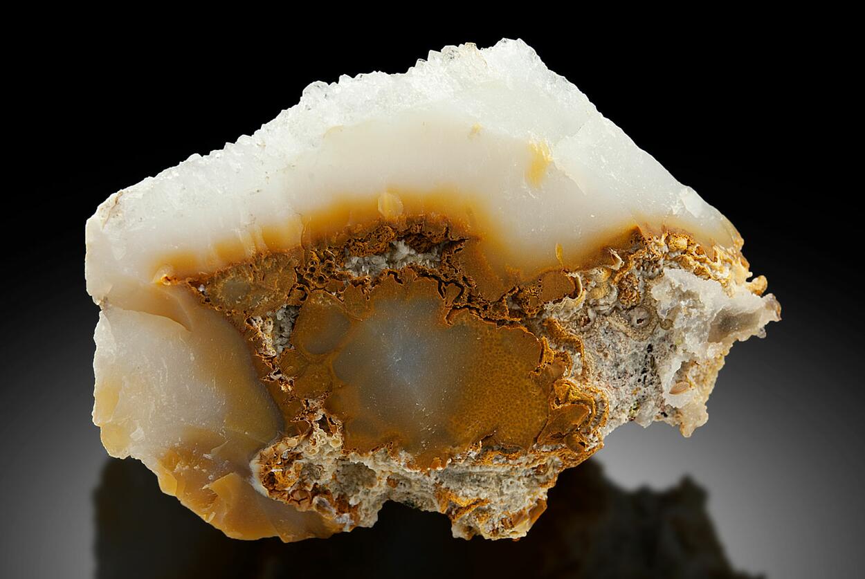 Quartz Var Chalcedony