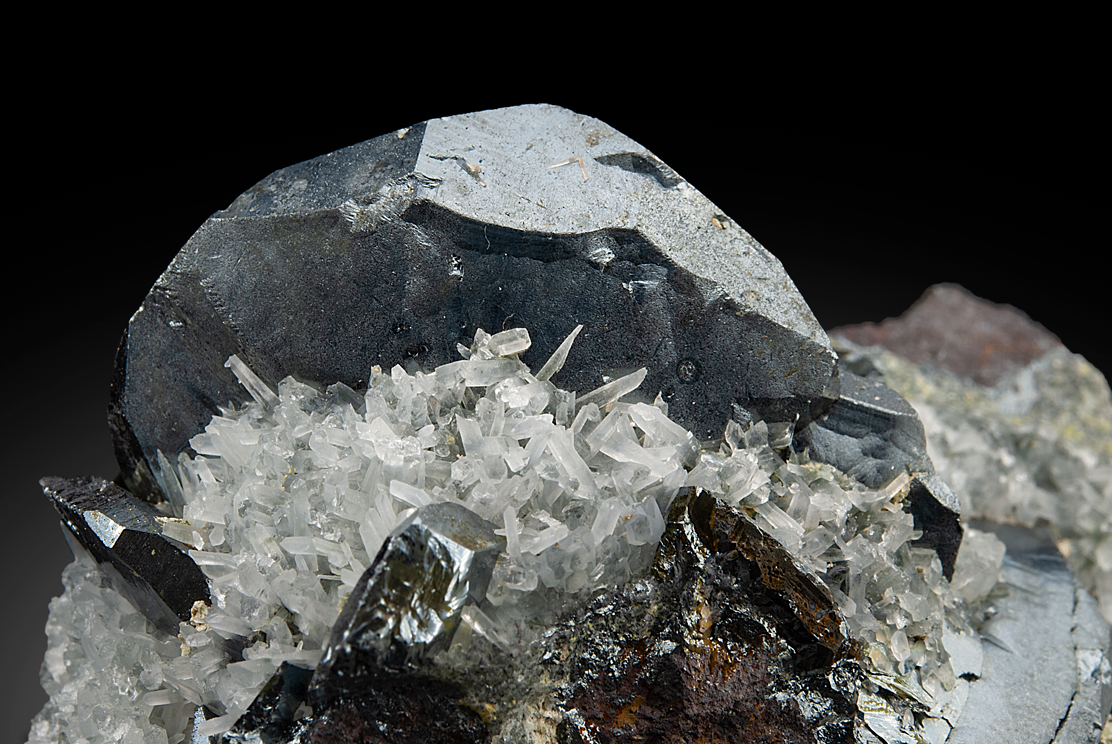 Hematite With Quartz