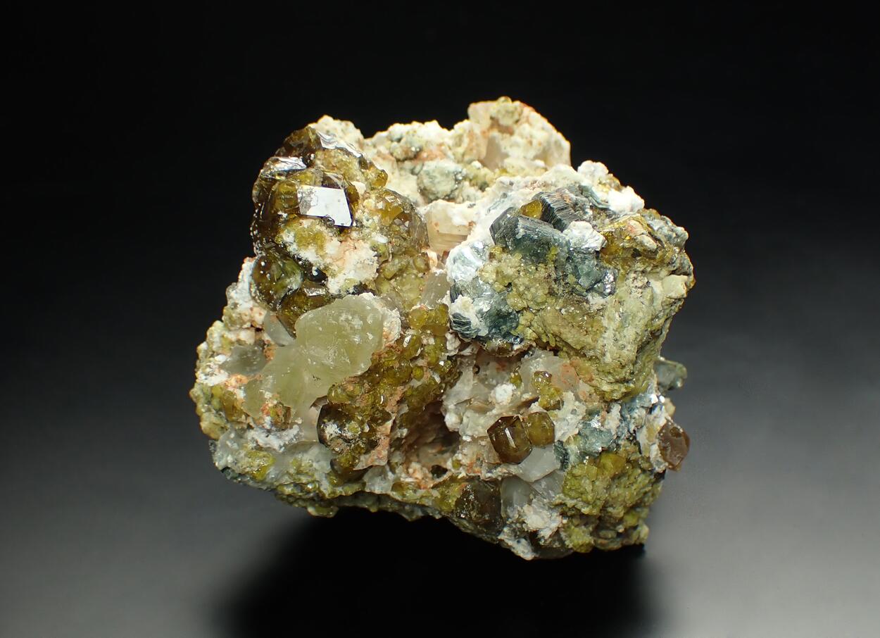 Grossular Stellerite & Chlorite