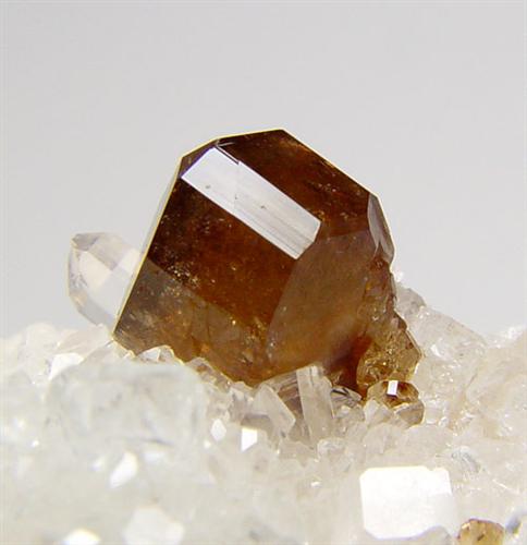 Uvite On Magnesite