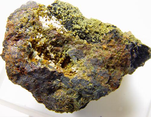 Stewartite & Pseudolaueite