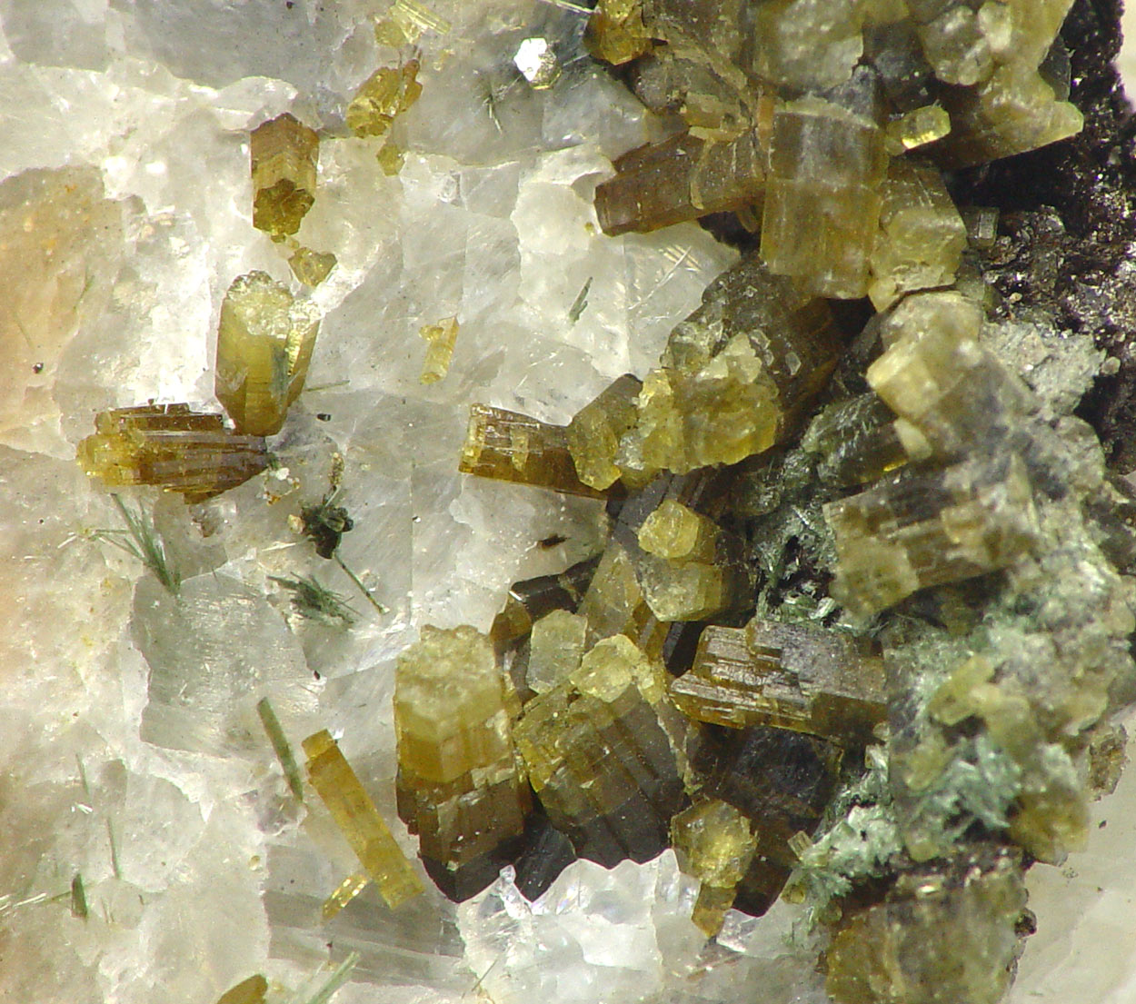 Pyrosmalite-(Fe)