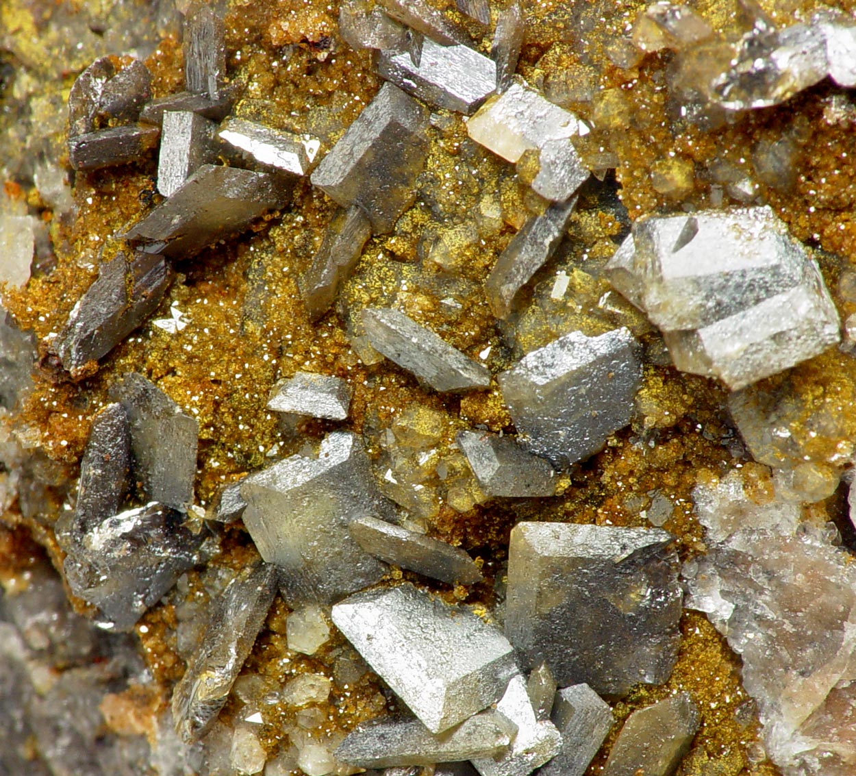 Wulfenite