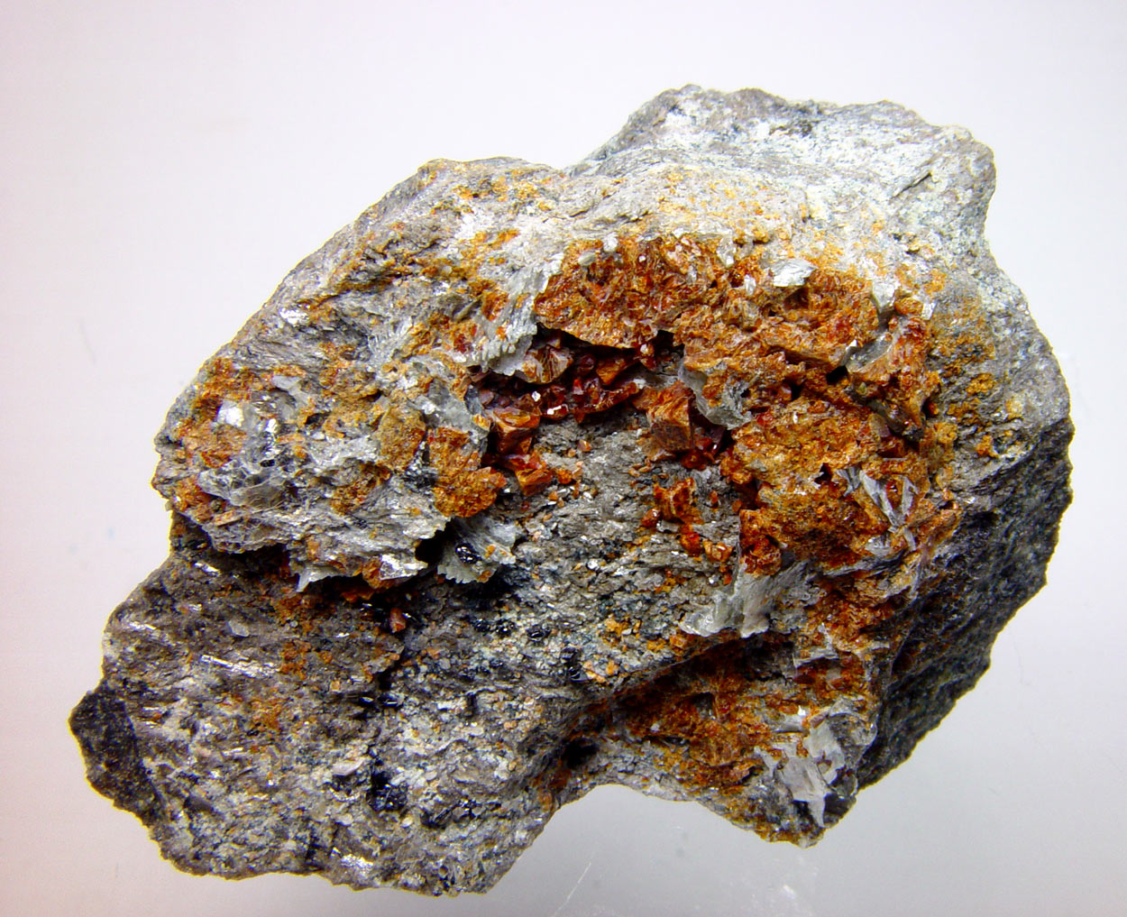 Clinohumite & Ilmenite