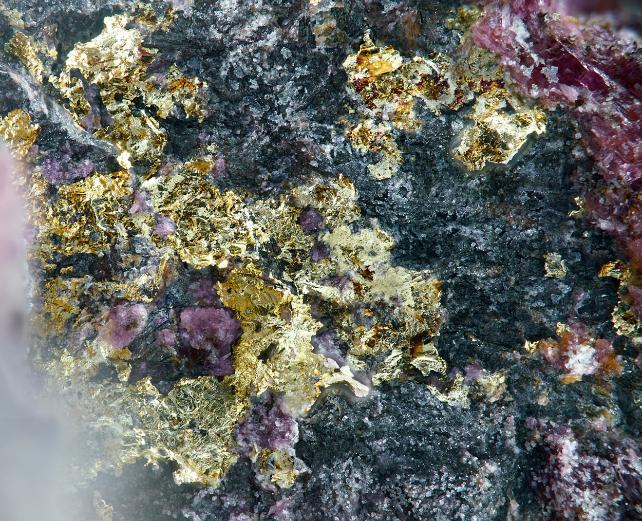 Gold Electrum & Erythrite