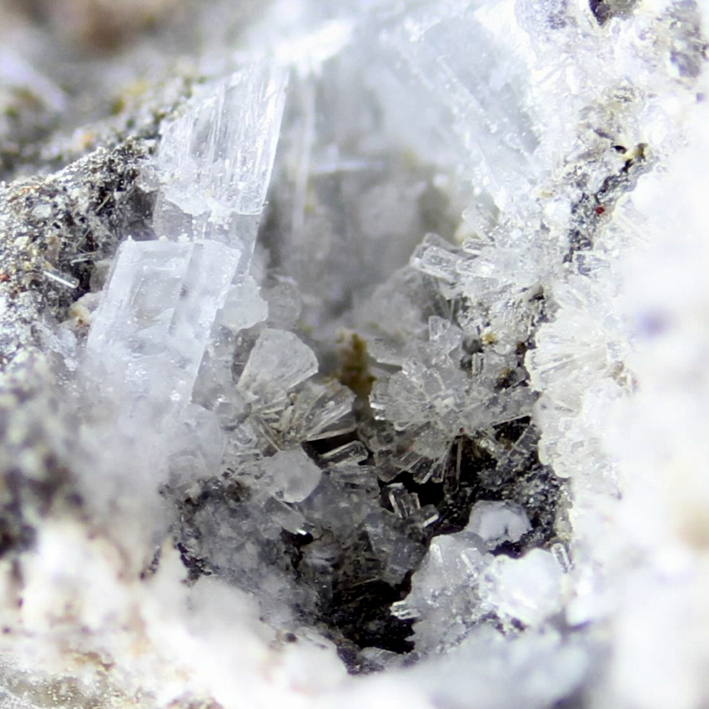 Merlinoite