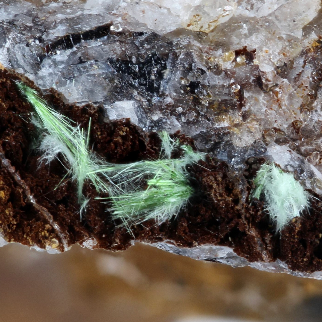 Agardite-(Ce)