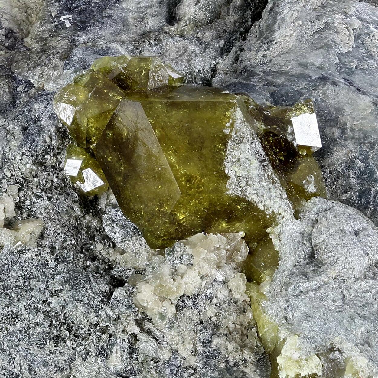 Topazolite