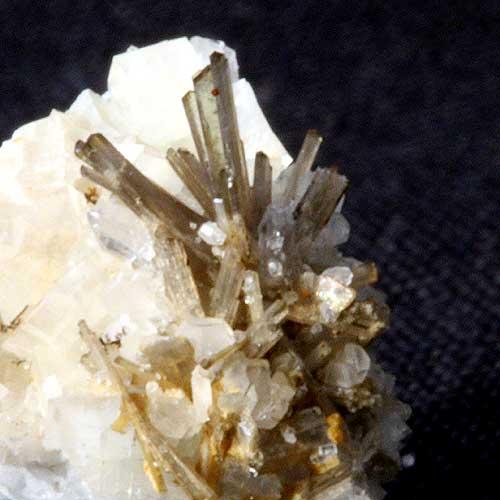 Allanite-(Ce)