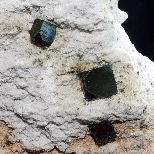 Bixbyite & Pseudobrookite