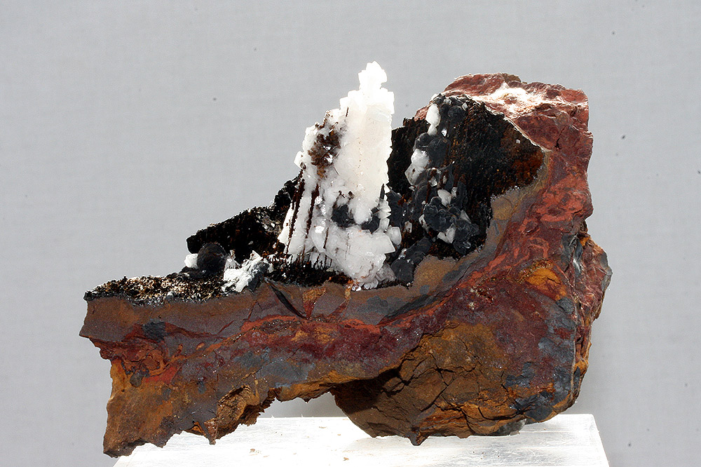 Calcite On Goethite & Pyrolusite
