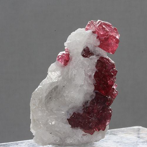 Spinel On Calcite