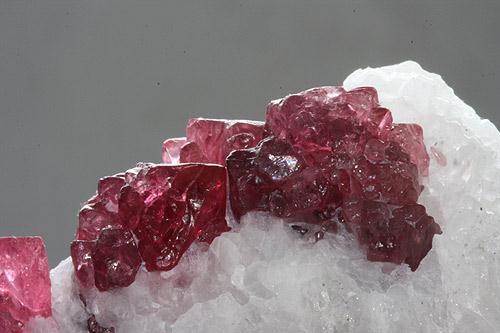 Spinel On Calcite