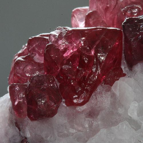 Spinel On Calcite