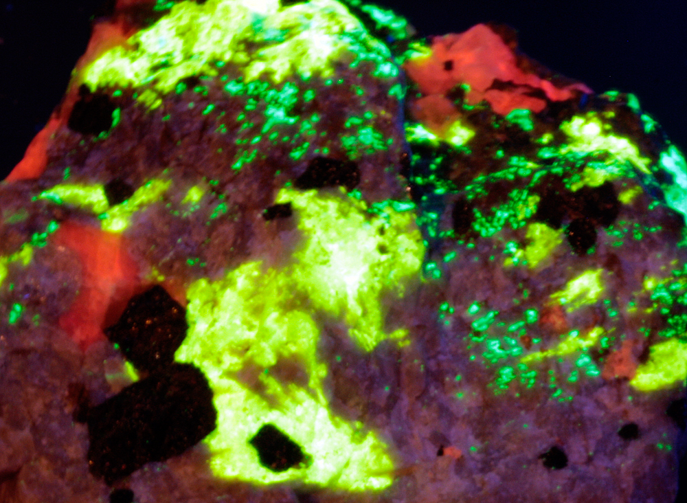 Esperite Willemite & Calcite