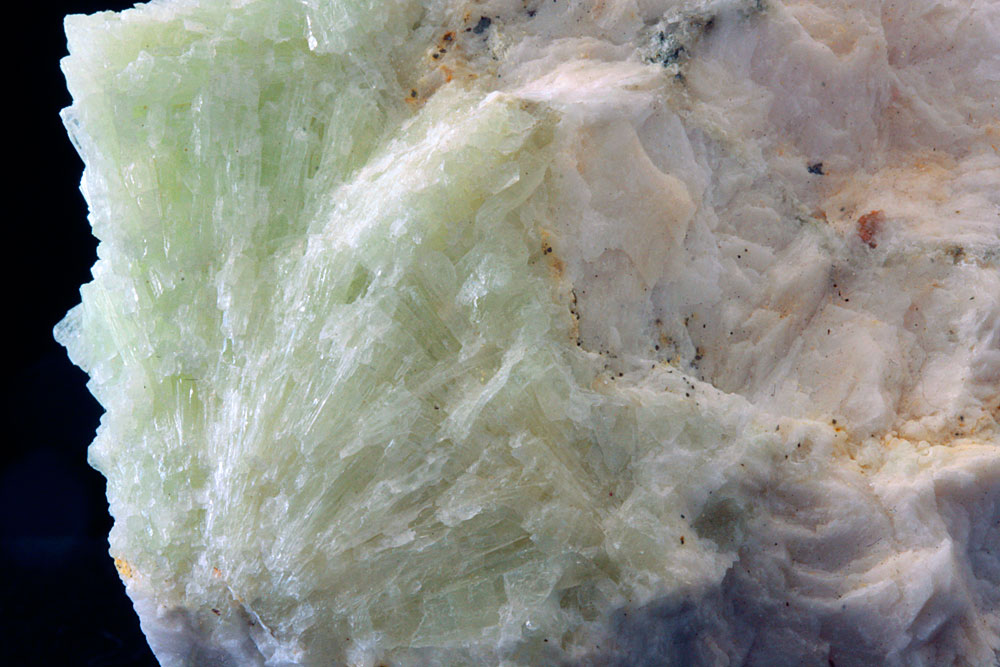 Strontianite With Baryte