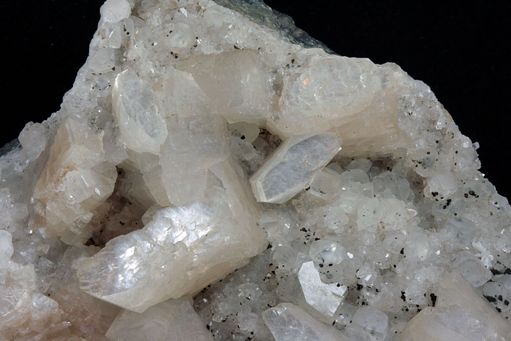 Heulandite & Calcite