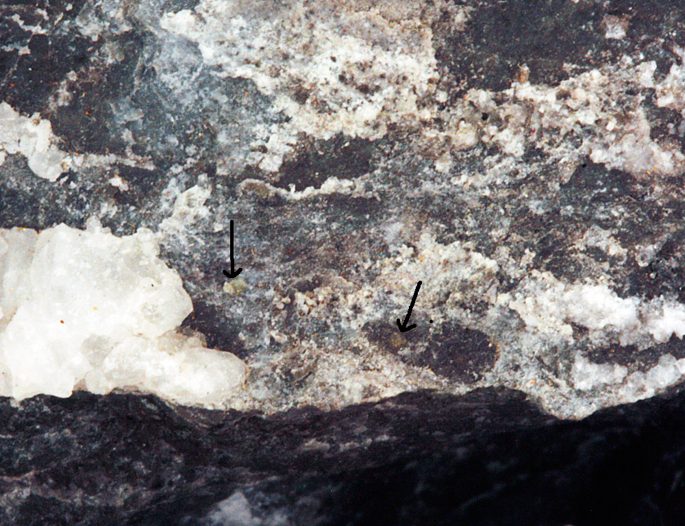 Ewaldite Harmotome & Witherite