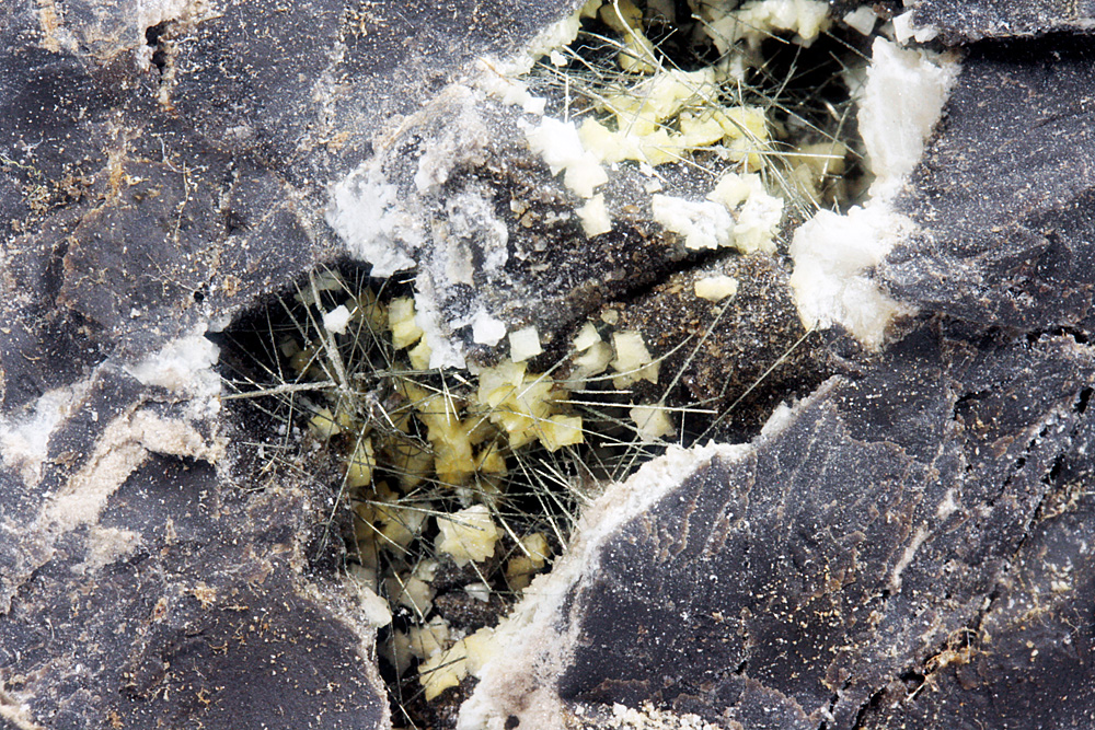 Millerite Dolomite & Dickite