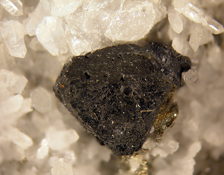 Sphalerite Chalcopyrite & Quartz