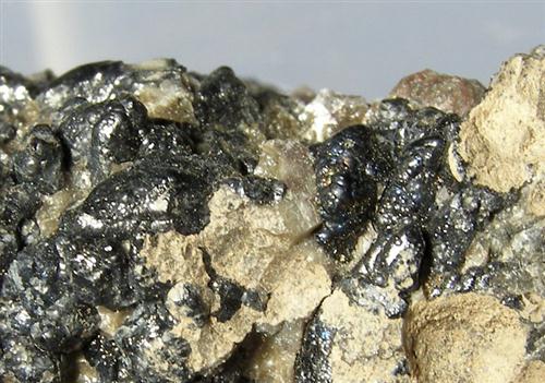 Uraninite Var Pitchblende