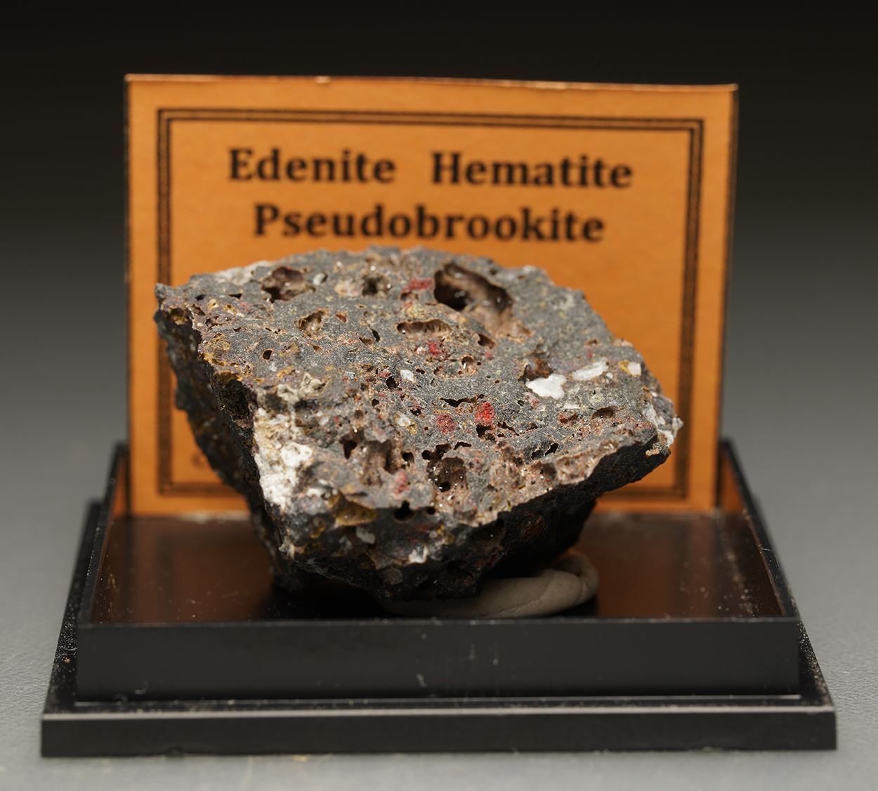 Edenite Hematite & Pseudobrookite