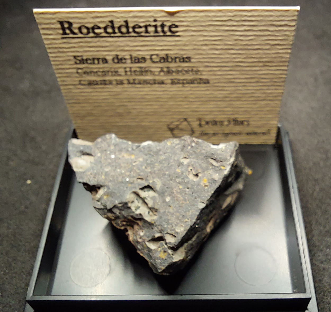 Roedderite