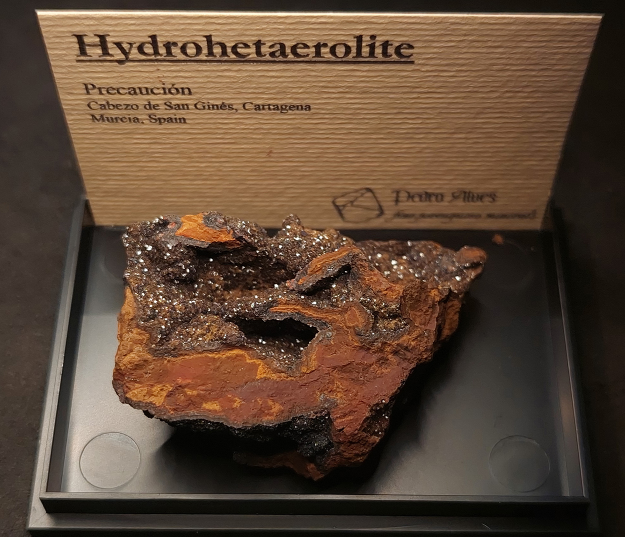 Hydrohetaerolite & Calcite