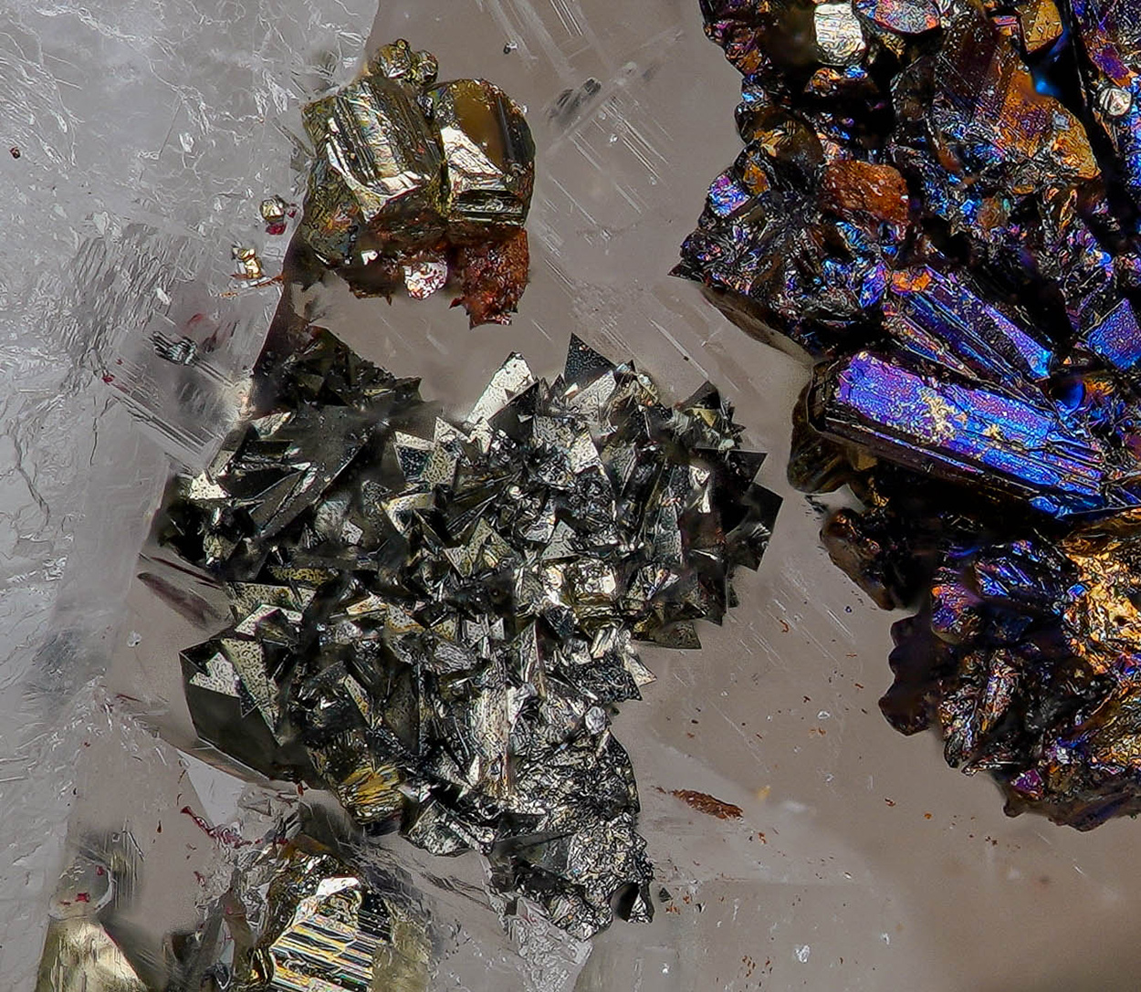 Tetrahedrite-(Zn) Seligmannite Pyrite & Wurtzite