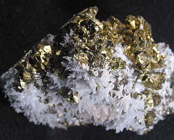 Chalcopyrite Quartz & Pyrite